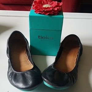 Tieks size 8 Matte Black
